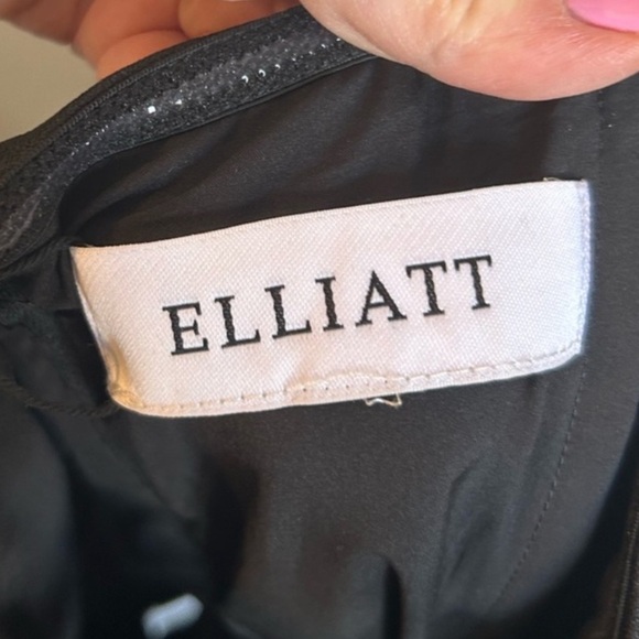 Elliatt Zuri Strapless Dress - Picture 6 of 7